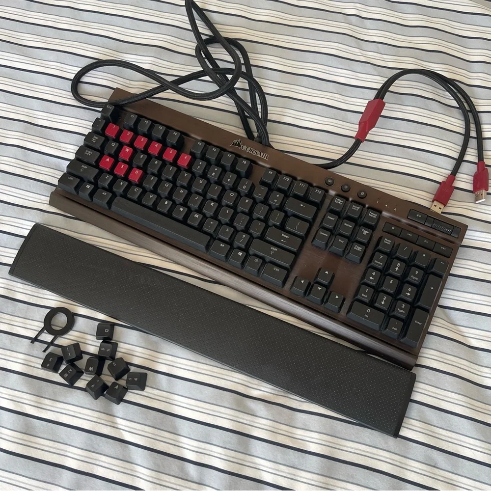 Corsair K70 Rapidfire